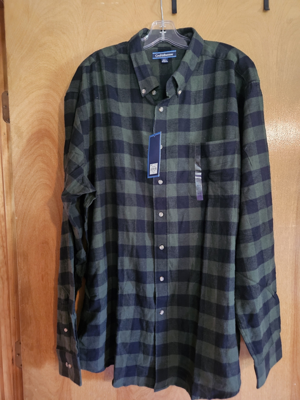 croft & barrow Green and Navy Plaid Button-Down Shirt